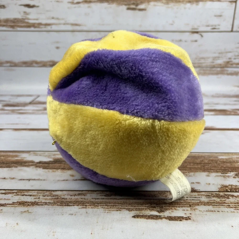 LA Lakers Round Plush Inflatable Basketball Sports Pillow Vintage 90s Used